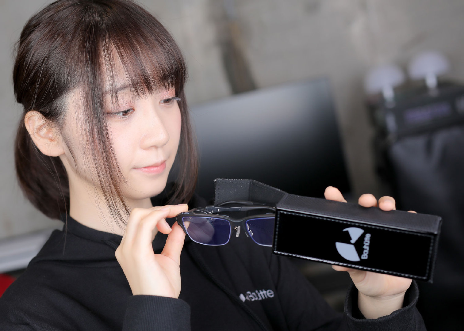 「伊织萌」代言Bauhutte游戏眼镜BGG-02-BK现已发售插图10